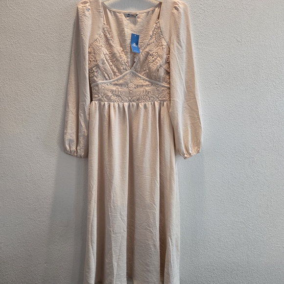 Cupshe Cream Lace Maxi Dress - Picture 2 of 16